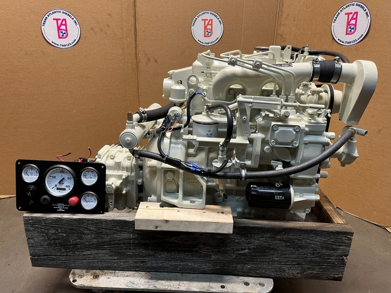 Universal 5424 Marine Diesel Engine