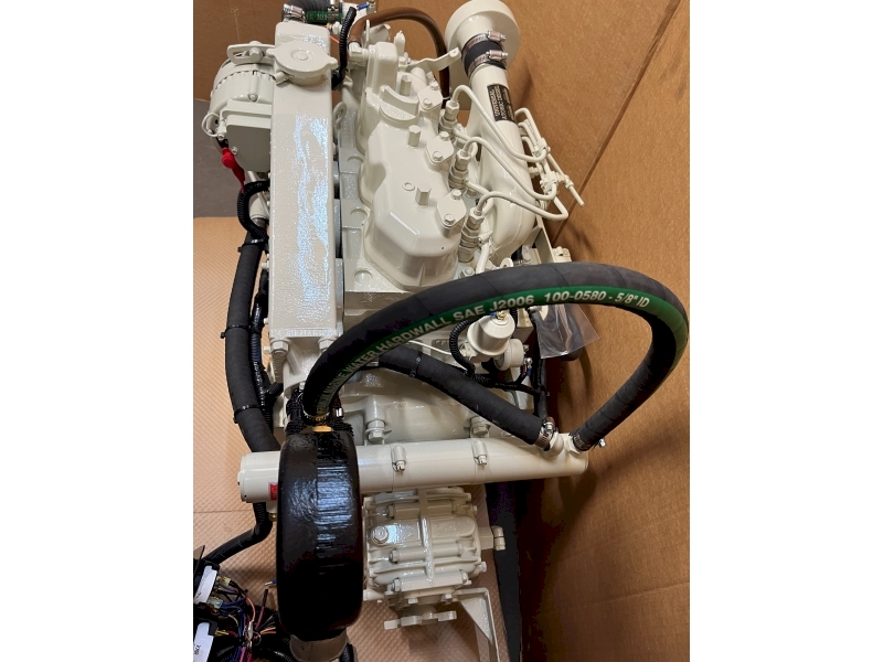 Universal Kubota 5424 Marine Diesel Engine Package