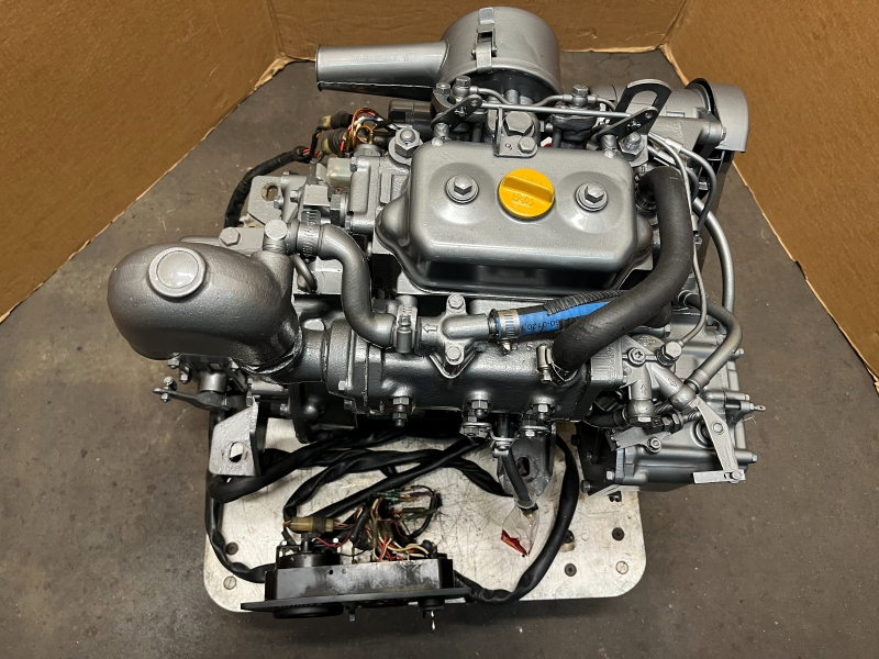 Yanmar 2QM15 Marine Diesel Engine